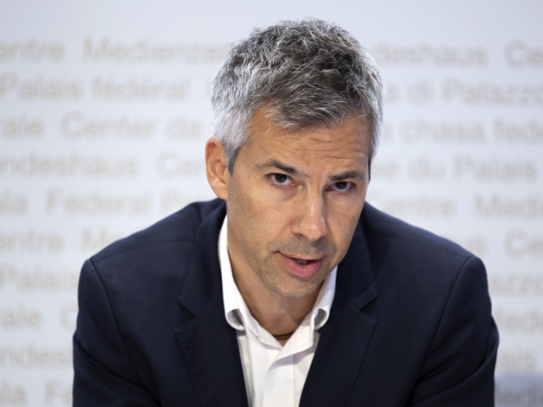 Portraitbild von Prof. Marcel Salathé