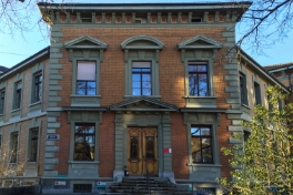 Physiologie-Gebäude am Brühlplatz